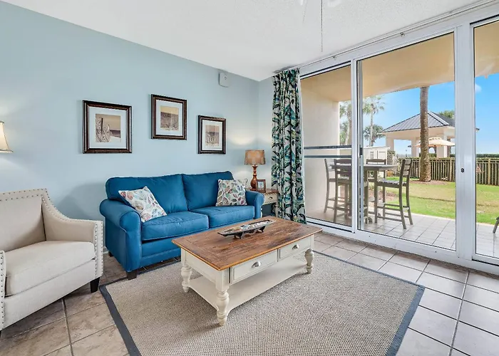 Holiday home Club C-102
