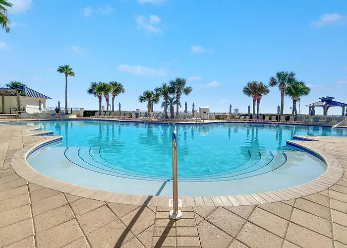 Holiday home Club C-102